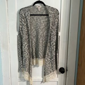 Arizona Jean co. Marbeled gray duster with crotchet lace trim. Junior 1x